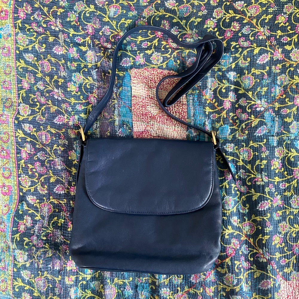 🌵4 for $20🌵— Vintage Leather Crossbody Purse